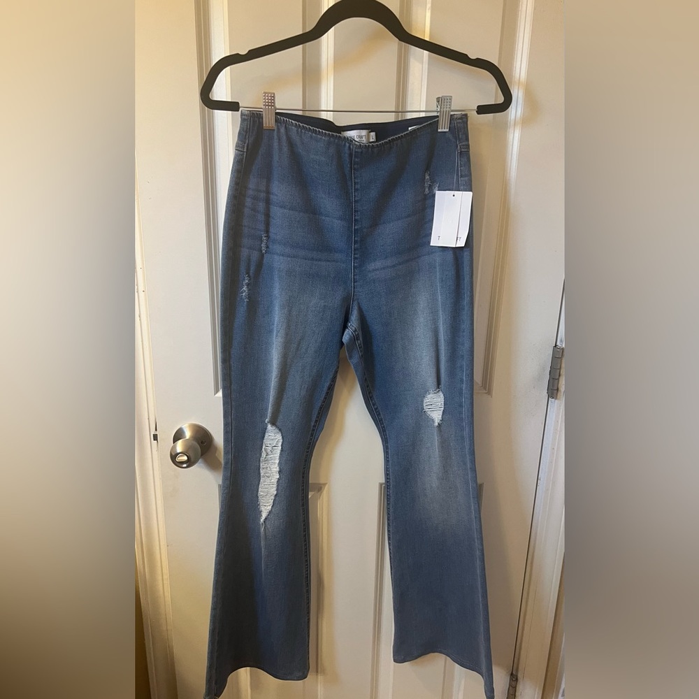 True Craft Jeans-High-rise Flare-Size Large NWT